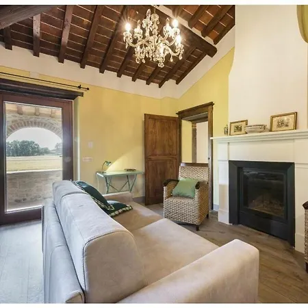 La Ghiandaia Comfortable Villa *